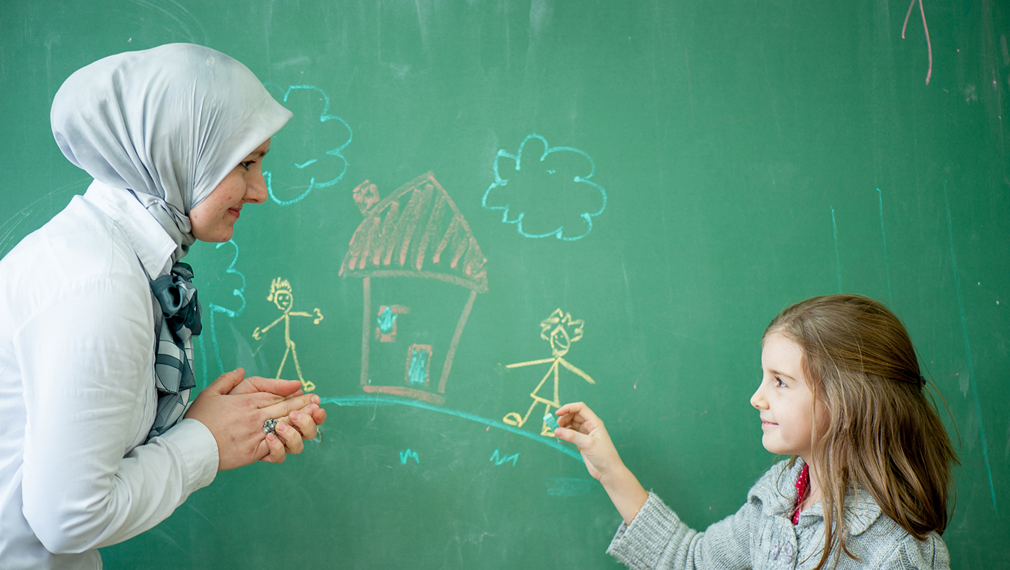 MAARİF VE TERBİYEDE  MÜNEVVER ÖĞRETMEN